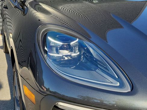 New 2026 Porsche Macan AWD/4WD image 15
