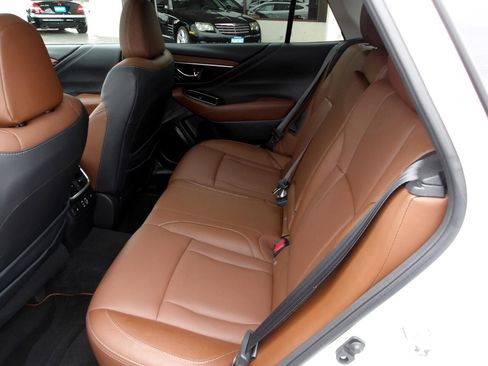 Used 2023 Subaru Outback Touring image 10