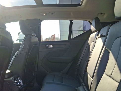 New 2026 Volvo XC40 B4 Core image 13