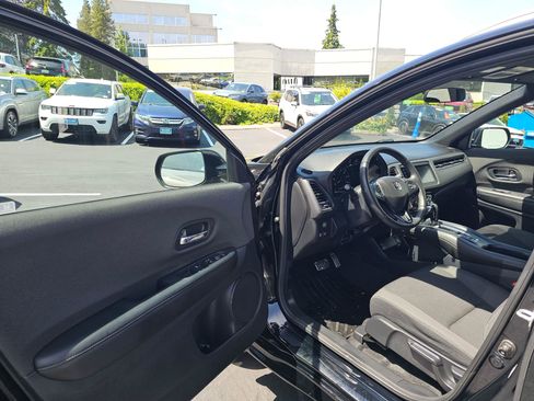 Used 2021 Honda HR-V Sport image 22