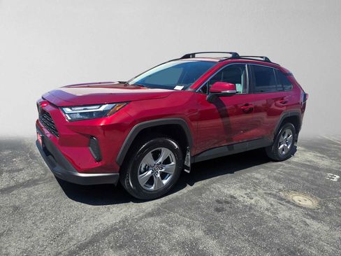 Used 2024 Toyota RAV4 XLE w/ Weather Package AWD/4WD image 7