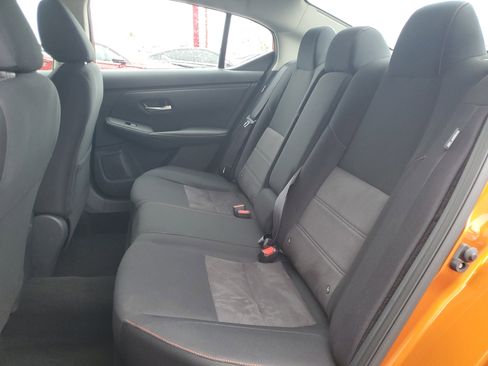 Used 2025 Nissan Sentra SR image 18