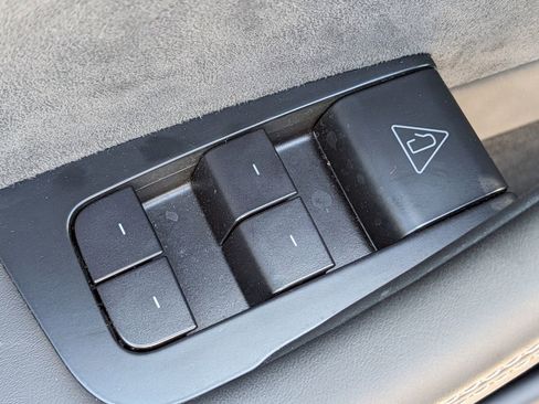 Used 2026 Tesla Model Y Long Range AWD/4WD image 35