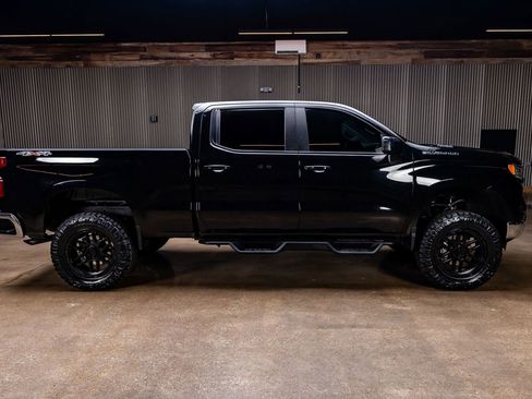 Used 2023 Chevrolet Silverado 1500 LT AWD/4WD image 10