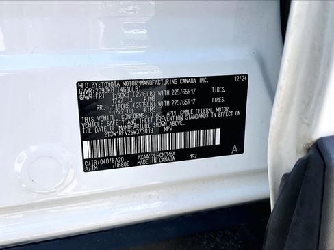 Used 2025 Toyota RAV4 XLE FWD image 70