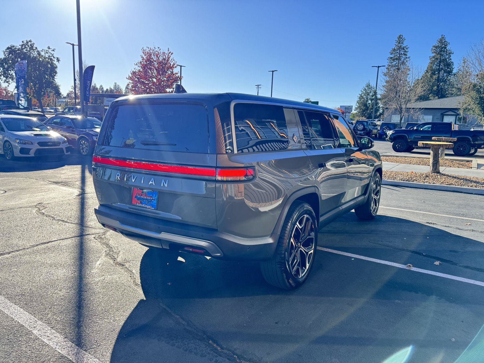 Used 2023 Rivian R1S Launch Edition Quad AWD/4WD image 5