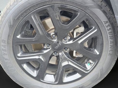 Used 2018 Jeep Renegade Altitude image 22