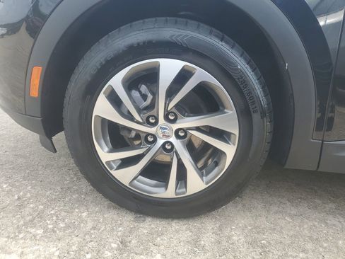 Used 2023 Buick Envision Essence FWD image 7