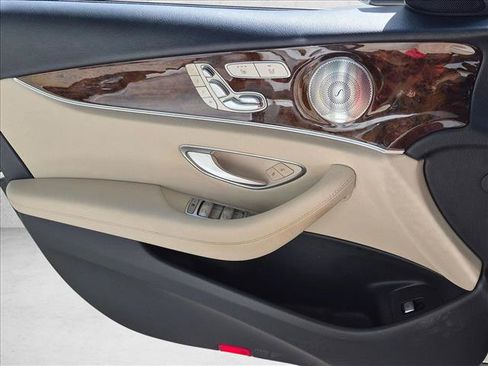 Used 2017 Mercedes-Benz E 300 image 10