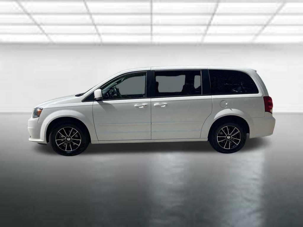 Used 2017 Dodge Grand Caravan SE FWD image 2