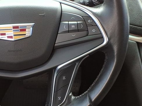 Used 2019 Cadillac XT5 Premium Luxury FWD image 11