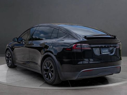 Used 2023 Tesla Model X AWD/4WD image 4