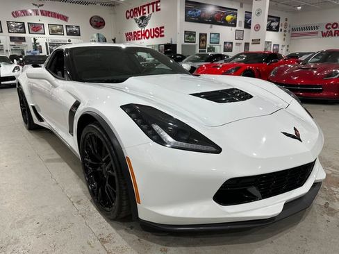 Used 2016 Chevrolet Corvette Z06 w/ Battery Protection Package RWD image 5