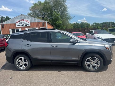 Used 2018 GMC Terrain SLE w/ Driver Convenience Package AWD/4WD image 4