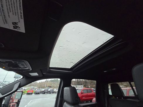 Used 2024 GMC Sierra 2500 AT4 w/ AT4 Premium Plus Package image 18