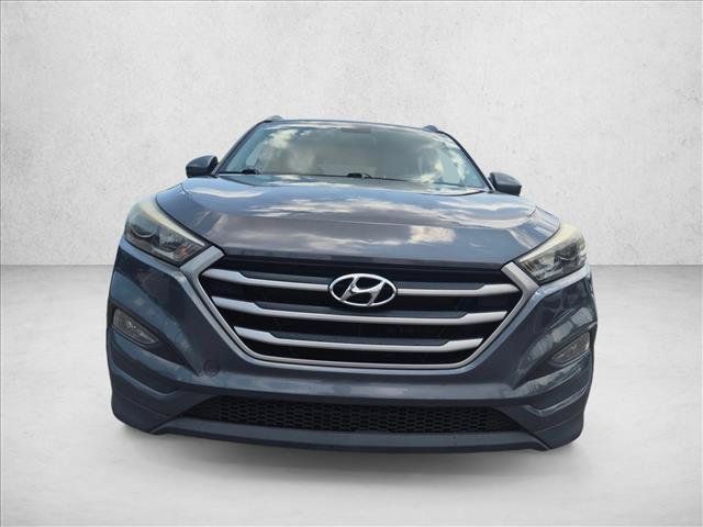Used 2017 Hyundai Tucson SE w/ SE Popular Package 02 FWD image 2