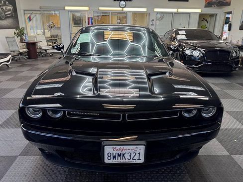 Used 2021 Dodge Challenger SXT RWD image 3