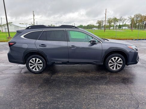 Used 2024 Subaru Outback Premium AWD/4WD image 9