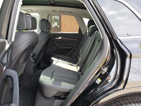 Used 2023 Audi Q5 2.0T Premium Plus w/ Premium Plus Package AWD/4WD image 11