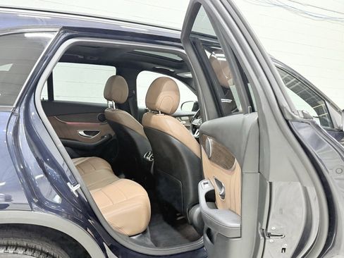 Used 2022 Mercedes-Benz GLC 300 4MATIC w/ AMG Line image 33