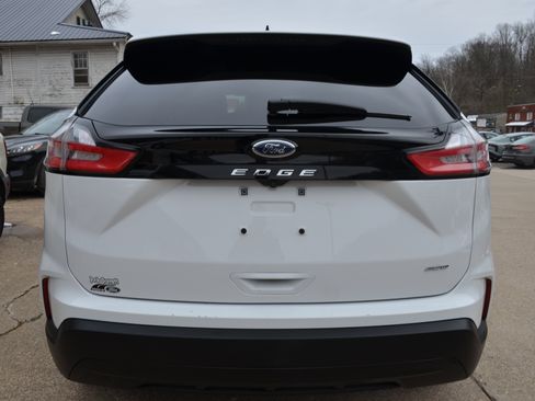 Used 2022 Ford Edge SE image 5