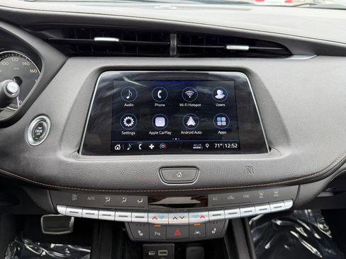 Used 2019 Cadillac XT4 Sport w/ Cold Weather Package FWD image 23