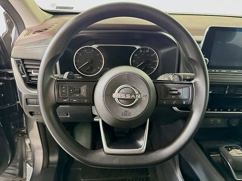 Used 2022 Nissan Rogue SV image 12