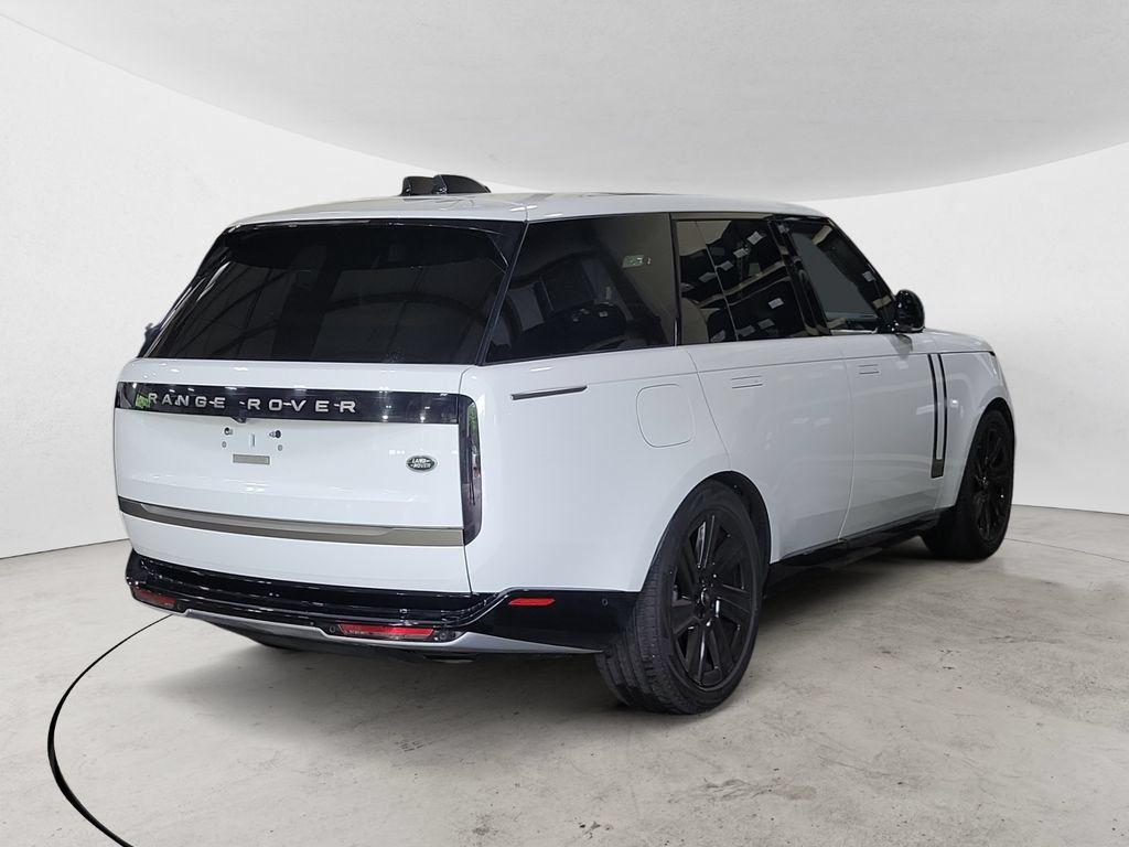 Used 2023 Land Rover Range Rover SE AWD/4WD image 5