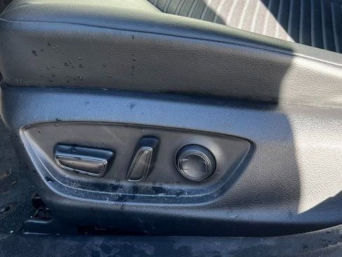 Used 2024 Toyota Camry SE image 14