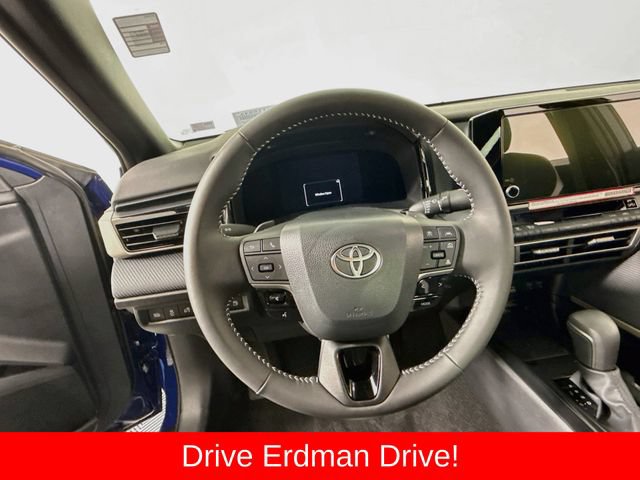 Used 2026 Toyota Camry SE FWD image 11