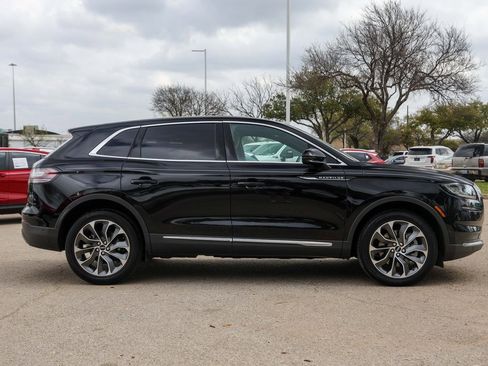 Used 2022 Lincoln Nautilus Reserve image 5