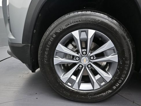 Used 2026 Chevrolet Equinox LT image 16