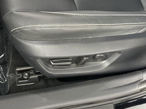 Used 2025 Toyota Camry SE FWD image 20