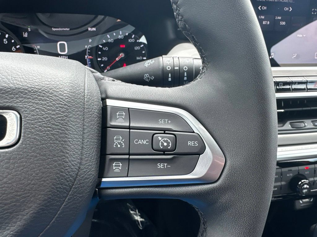 Used 2025 Jeep Compass Limited AWD/4WD image 6