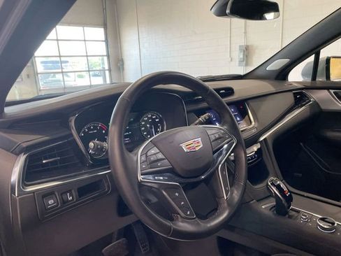 Certified 2023 Cadillac XT5 Premium Luxury FWD image 16