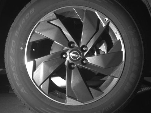 Used 2025 Nissan Rogue SV image 13