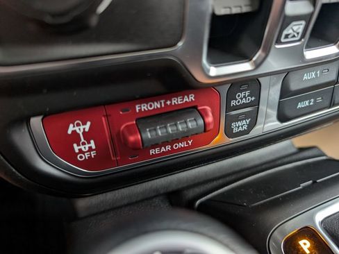 New 2026 Jeep Wrangler Unlimited Rubicon AWD/4WD image 32