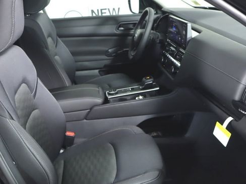 New 2026 Nissan Pathfinder SV AWD/4WD image 33