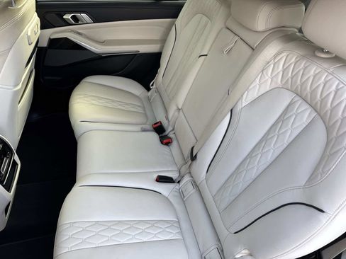 Used 2023 BMW X7 xDrive40i w/ Executive Package image 13