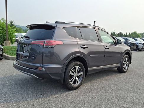 Certified 2018 Toyota RAV4 XLE AWD/4WD image 6