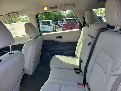 New 2026 Nissan Pathfinder SL AWD/4WD image 14