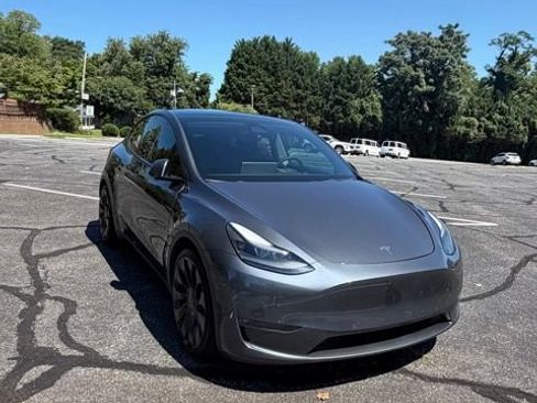 Used 2022 Tesla Model Y Performance AWD/4WD image 2