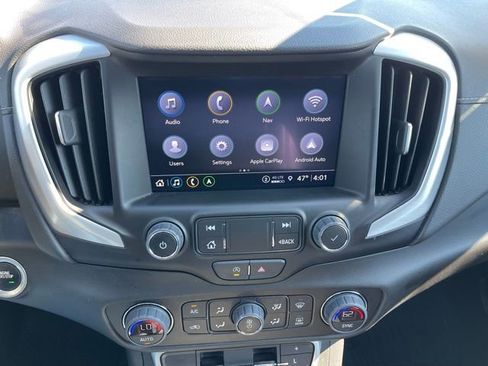 Used 2023 GMC Terrain SLT w/ Infotainment Package II image 21