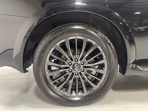 Used 2022 INFINITI QX80 Sensory w/ All-Season Package image 15