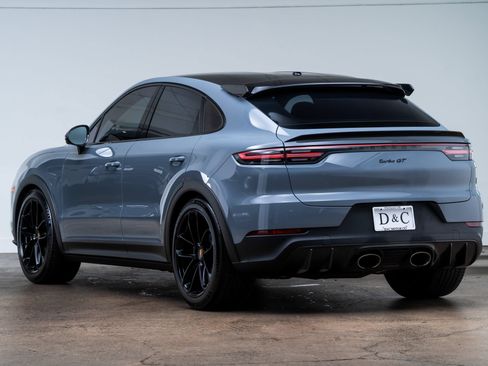 Used 2022 Porsche Cayenne Turbo GT AWD/4WD image 5