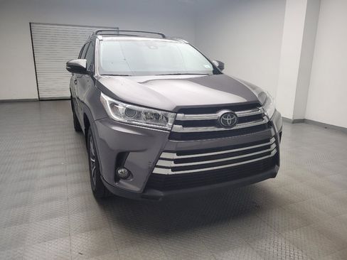 Used 2019 Toyota Highlander XLE w/ Protection Package #3 AWD/4WD image 14