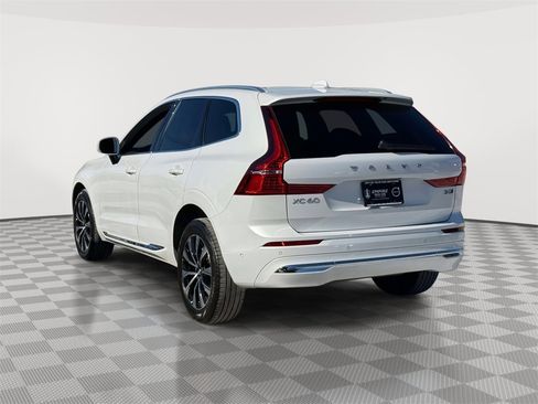 Used 2023 Volvo XC60 B5 Plus w/ Climate Package image 5