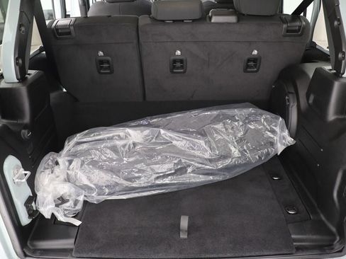 Used 2023 Jeep Wrangler Unlimited w/ Cold Weather Group image 29