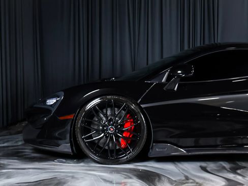 Used 2017 McLaren 570S Coupe RWD image 13
