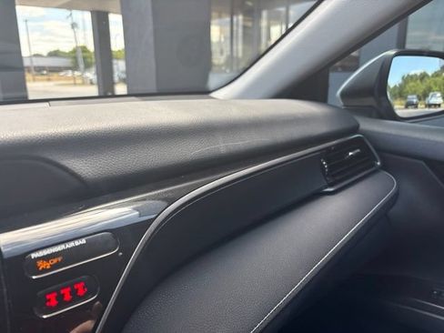 Used 2022 Toyota Camry SE FWD image 22